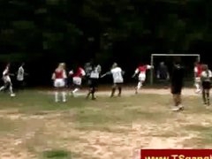 Soccer playing lady-mans overrule keeper